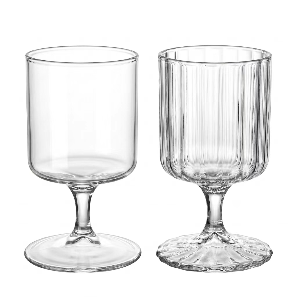 2種類のデザインの透明な脚付きグラス。レトロな縦縞模様。水、 - Espresso Shot Glass のレビューと価格
